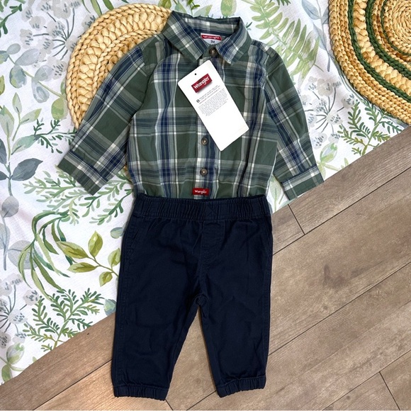 Wrangler Other - Wrangler Green Plaid Shirt and Dark Blue Pants